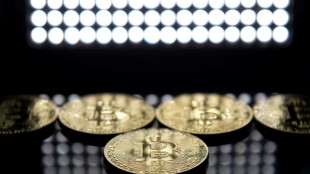 Anlagebetrüger erbeuten mehr als hunderttausend Euro von Mann in Bayern