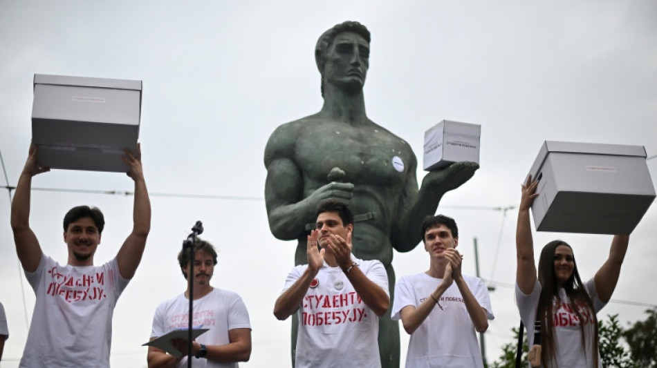  Movimiento estudiantil que lidera protestas en Serbia presenta su lista a las legislativas 