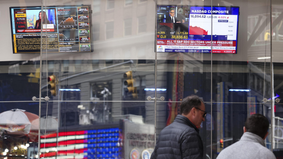 Wall Street apre in rialzo, Dj +0,67%, Nasdaq +0,94%