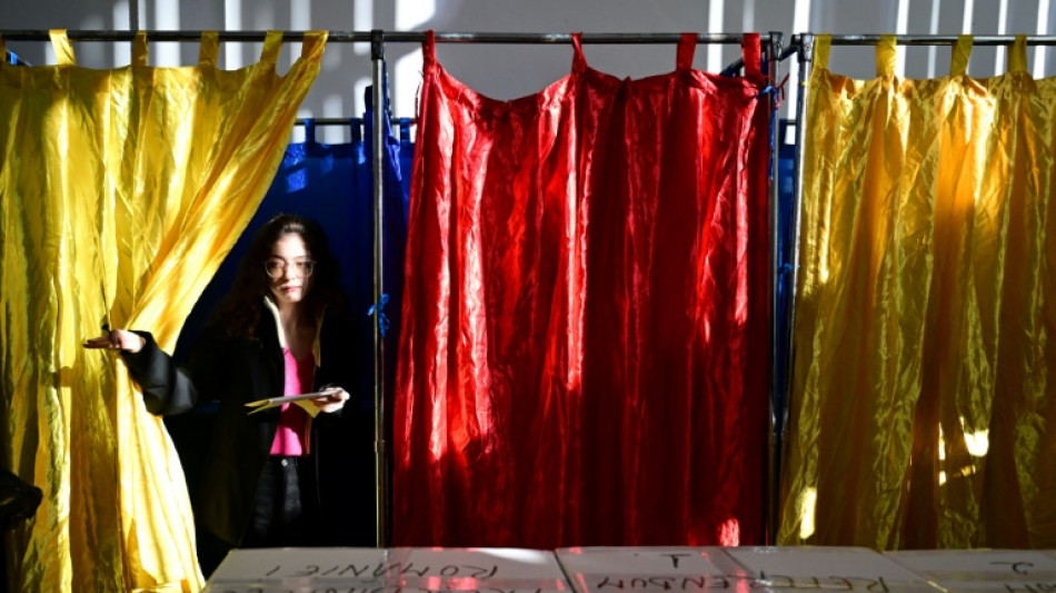 Romania returns to polls after annulled presidential vote