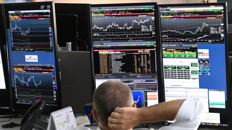  Borsa: Milano piatta a +0,05%, Saipem resta sotto pressione a -8% 