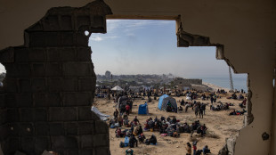 Media, raid israeliano a Nuseirat, 11 morti, un bambino