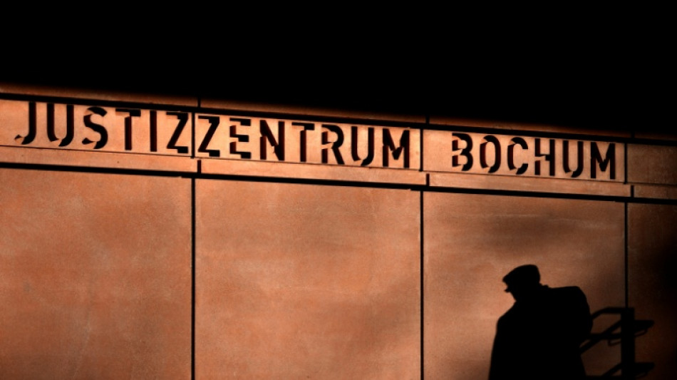 40 Messerstiche: Lebenslange Haft in Bochum wegen Raubmordes an 71-Jähriger