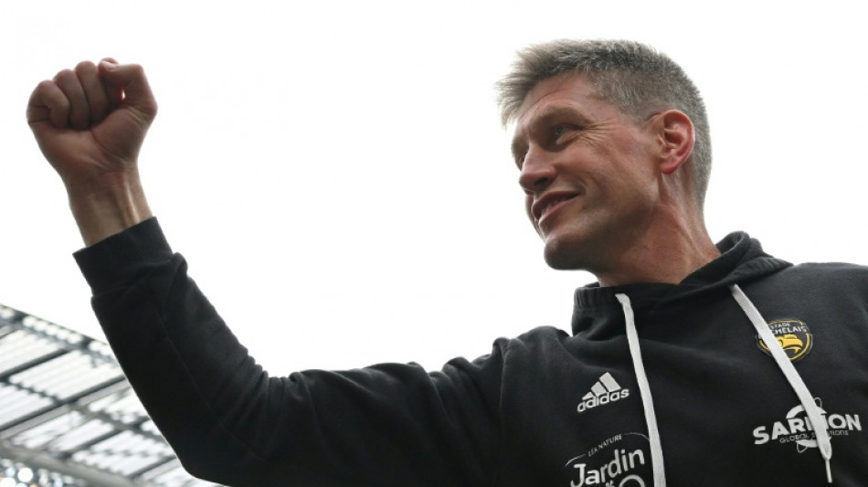  Ex-Ireland fly-half O'Gara extends deal as La Rochelle coach 