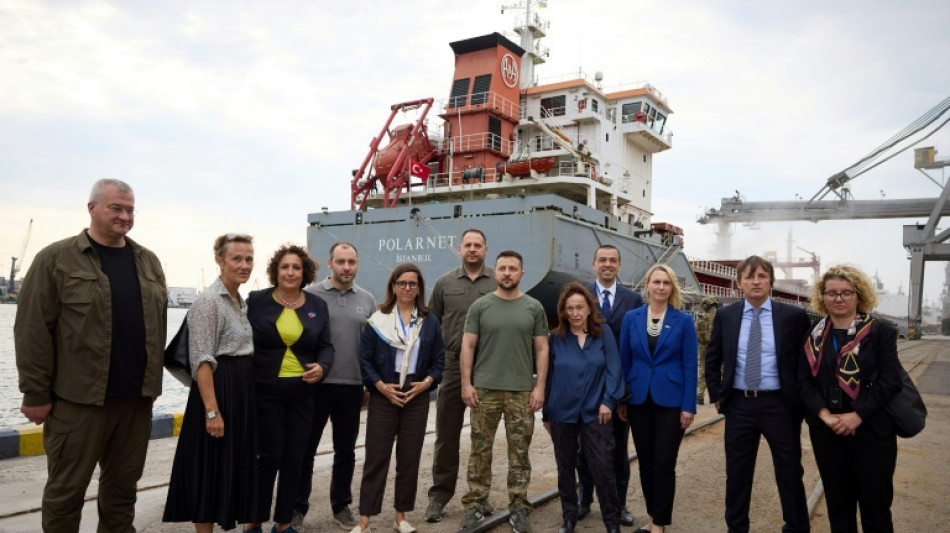 Ukraine: Moscou et Kiev s'accusent du bombardement d'une prison, premier chargement de c&eacute;r&eacute;ales