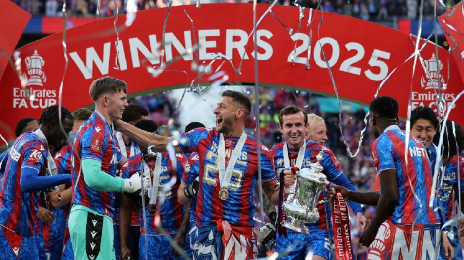 Uefa 'rebaixa' Crystal Palace para Liga Confer&ecirc;ncia por conflito de multipropriedade