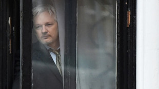 El fundador de WikiLeaks se casa en la cárcel con su exabogada