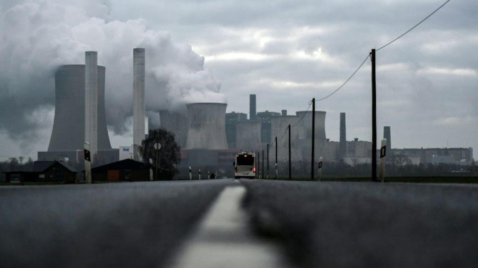 2022 geringerer Anstieg der CO2-Emissionen durch fossile Brennstoffe als erwartet