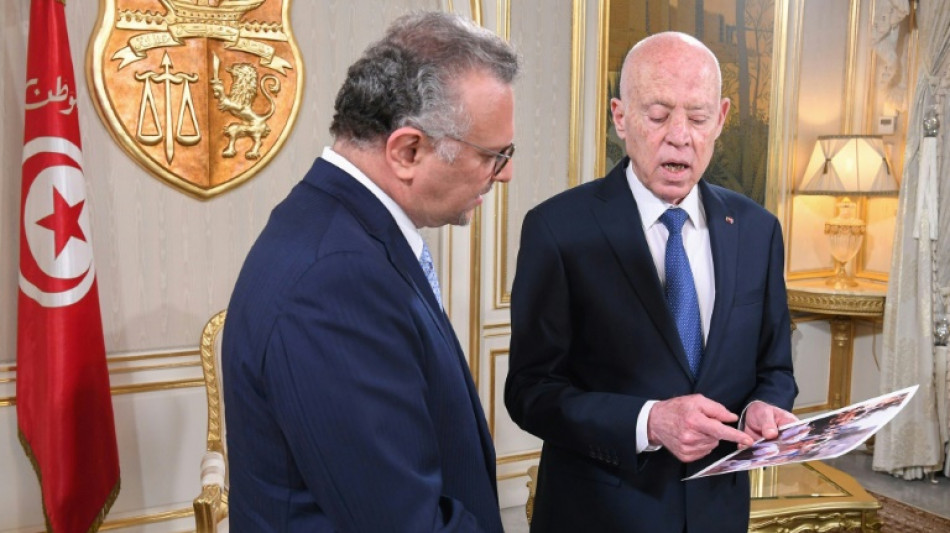 Presidente da Tunísia mostra fotos de crianças famintas em Gaza a assessor de Trump