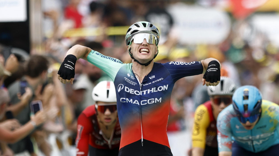 Tour: l'olandese Kooij vince in volata la 5/a tappa
