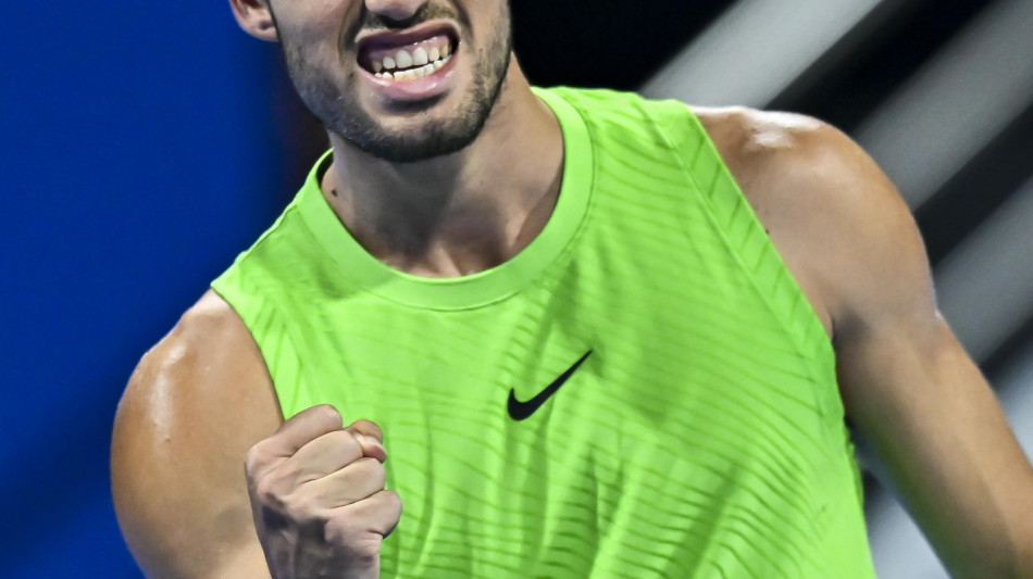 Atp Doha: Alcaraz batte Rublev e vola in finale