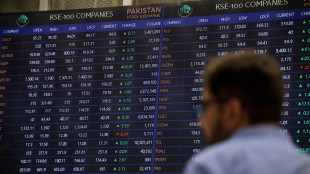 Borsa: l'Europa chiude in calo, lo stallo pesa sui listini