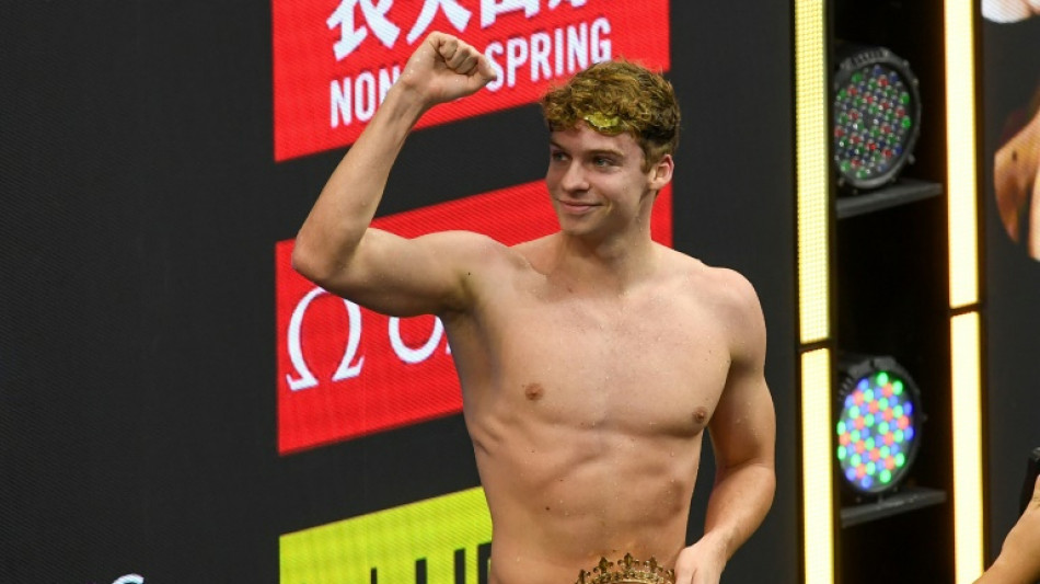 Natation: L&eacute;on Marchand s'impose, encore, sur 400 m quatre nages &agrave; Singapour