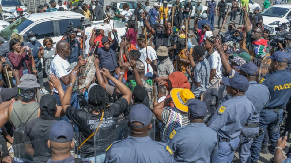  Protests, clashes as S. African anti-migrant tensions reignite 
