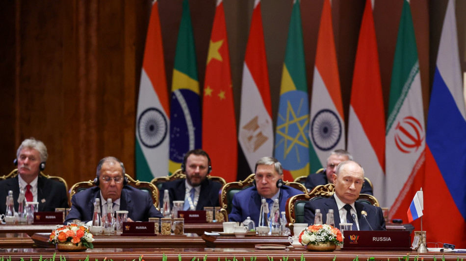  Mosca, 'Modi e Xi hanno offerto di contribuire per porre fine a guerra in Ucraina' 