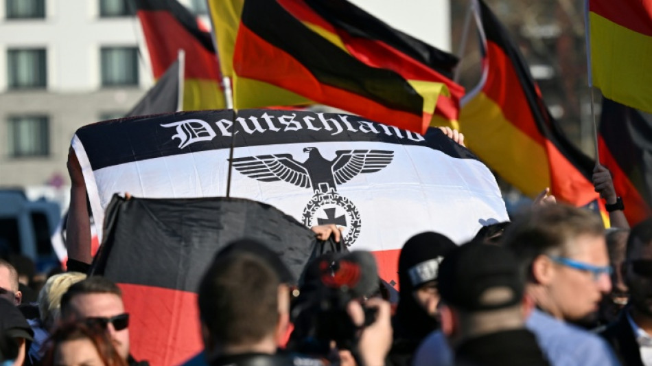  Bremer Verfassungsschutzbericht vorgestellt: Rechtsextremismus gr&ouml;&szlig;te Gefahr 
