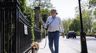 Legami fra Mandelson ed Epstein, alto funzionario fa causa al governo Starmer