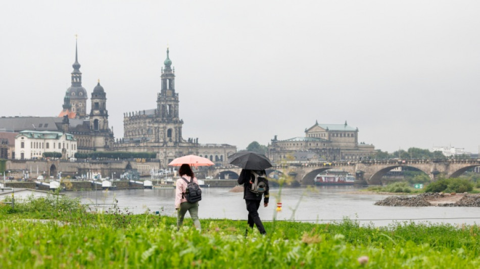 Weltkriegsbombe an Dresdner Carolabrücke gefunden - Evakuierungen am Mittwoch