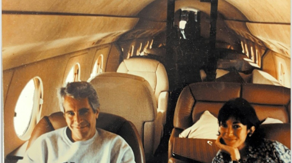  Epstein-Komplizin Maxwell verweigert Aussage und fordert Begnadigung durch Trump 