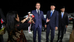 Macron in Indonesia seeks to deepen trade, defence ties