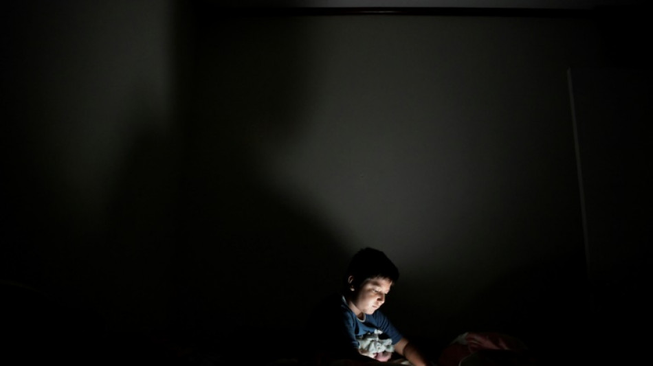 Sechsjähriger wählt nachts mehrfach Notruf mit Mobiltelefon von Vater