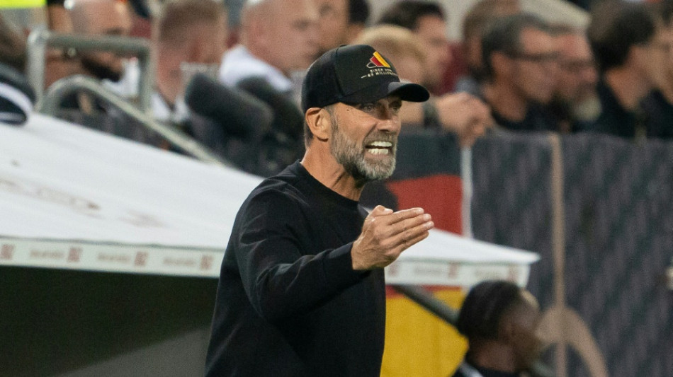  Wenig Spa&szlig;fu&szlig;ball: Klopp kassiert erste Niederlage 