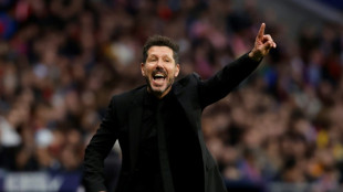 Simeone cita regulamento ao comentar casos de Dani Olmo e Pau V&iacute;ctor, do Bar&ccedil;a