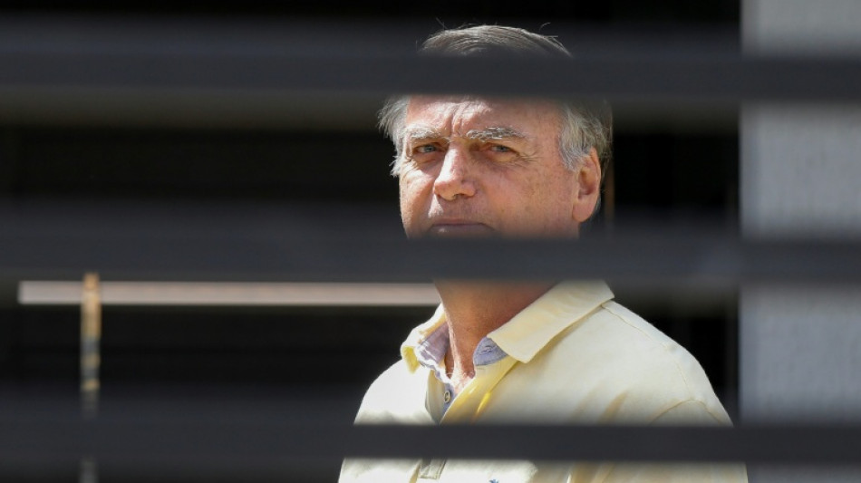 Brasiliens Ex-Pr&auml;sident Bolsonaro muss Waffenbesitz w&auml;hrend Hausarrest vor Gericht erkl&auml;ren 