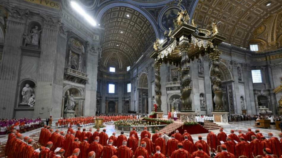 Cardinals pray as conclave rituals begin