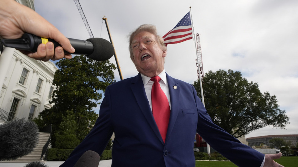  Trump vuole i media fuori dalla Casa Bianca, una piscina al posto della sala stampa 