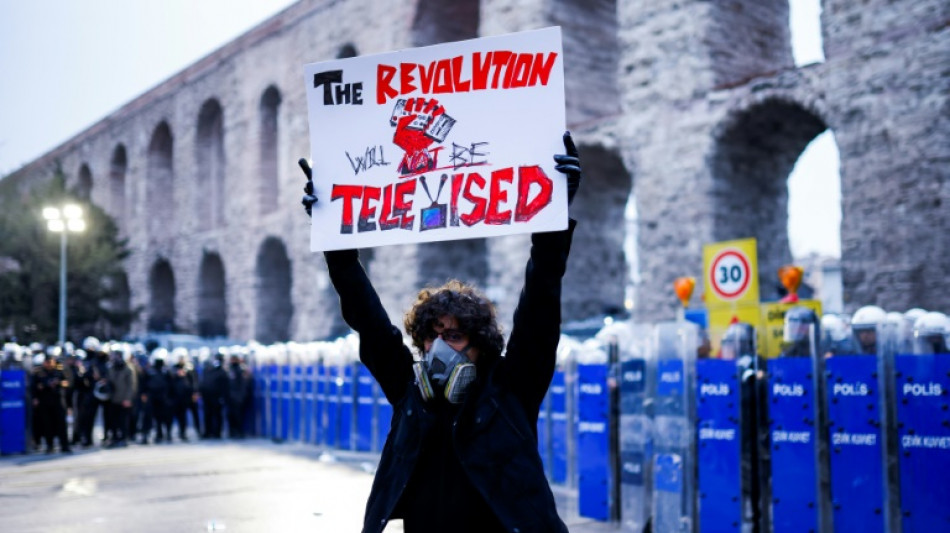 After a week on the streets, Turkey protesters remain defiant