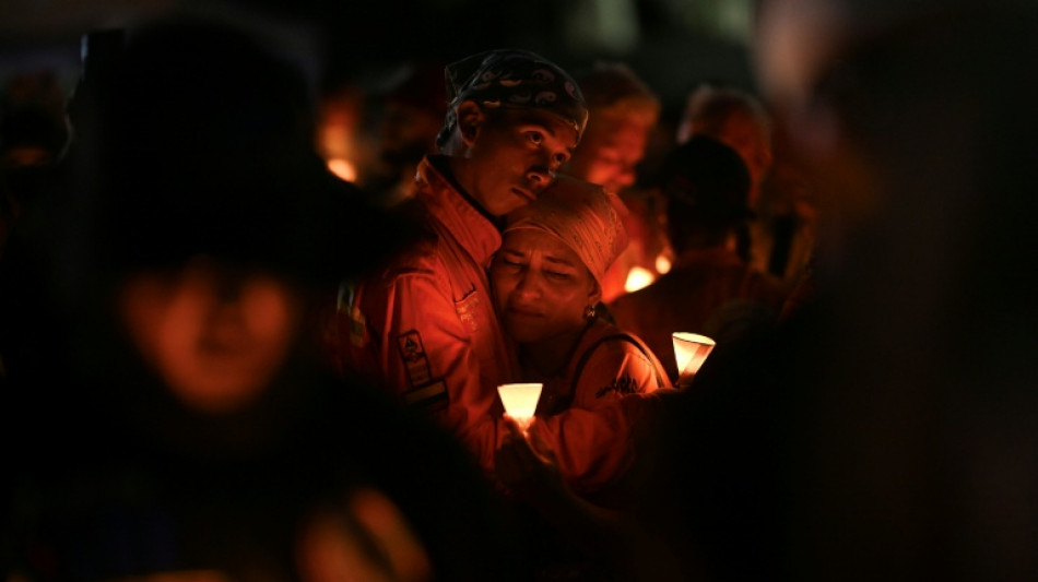 Venezuela: lumi&egrave;re dans le ciel pour les morts, 100 jours apr&egrave;s le double-s&eacute;isme  