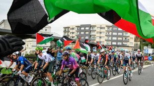 Vuelta: la 16e étape écourtée à cause de nouvelles manifestations propalestiniennes, Bernal s'impose