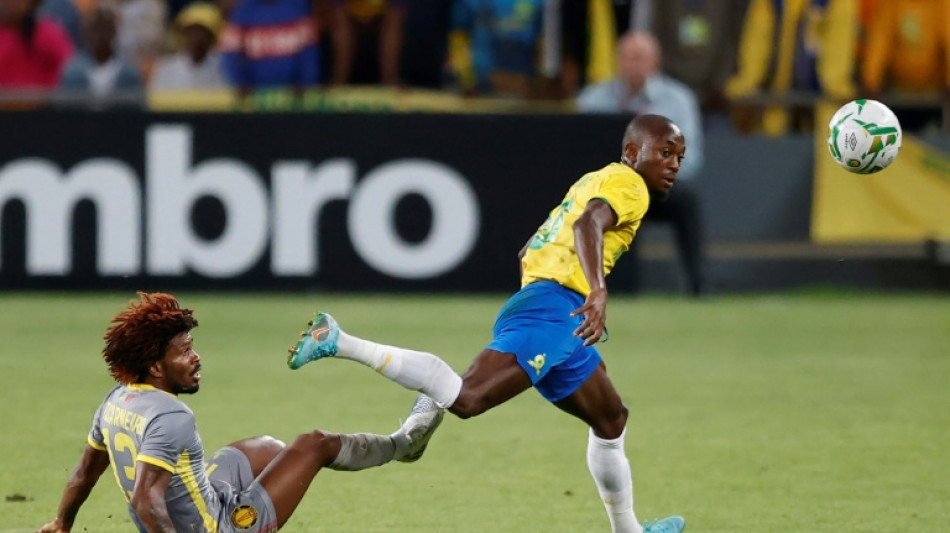 Shalulile strikes late and Sundowns top South African table