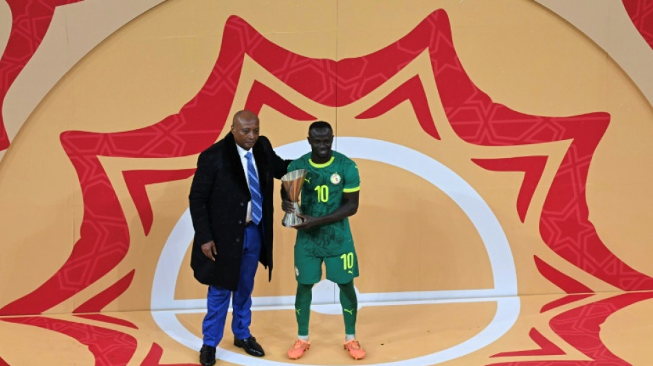 Presidente da CAF visita Senegal ap&oacute;s retirada do t&iacute;tulo da Copa Africana 