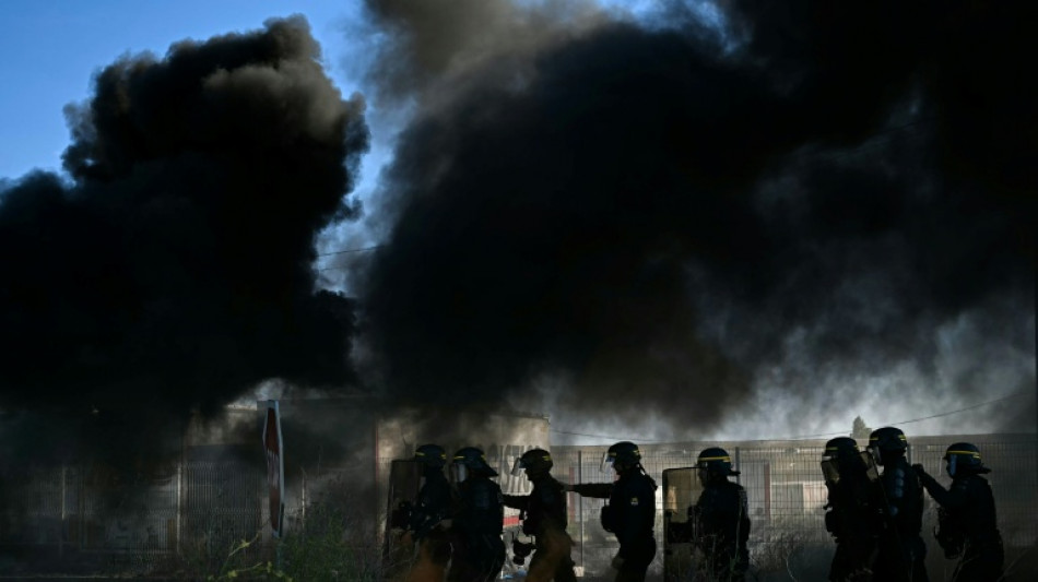  La subida de los carburantes desata protestas en todo el mundo 