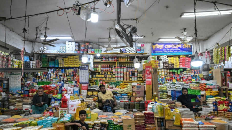  Bangladesh: des millions de ch&ocirc;meurs dans l'incertitude avant les &eacute;lections 