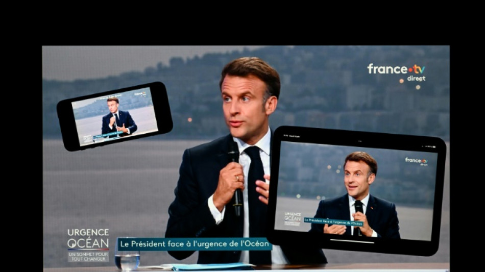 Macron défend son bilan écologique, face aux reculs et aux critiques