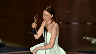 Emma Stone se une ao clube das atrizes com duas estatuetas do Oscar de Melhor Atriz