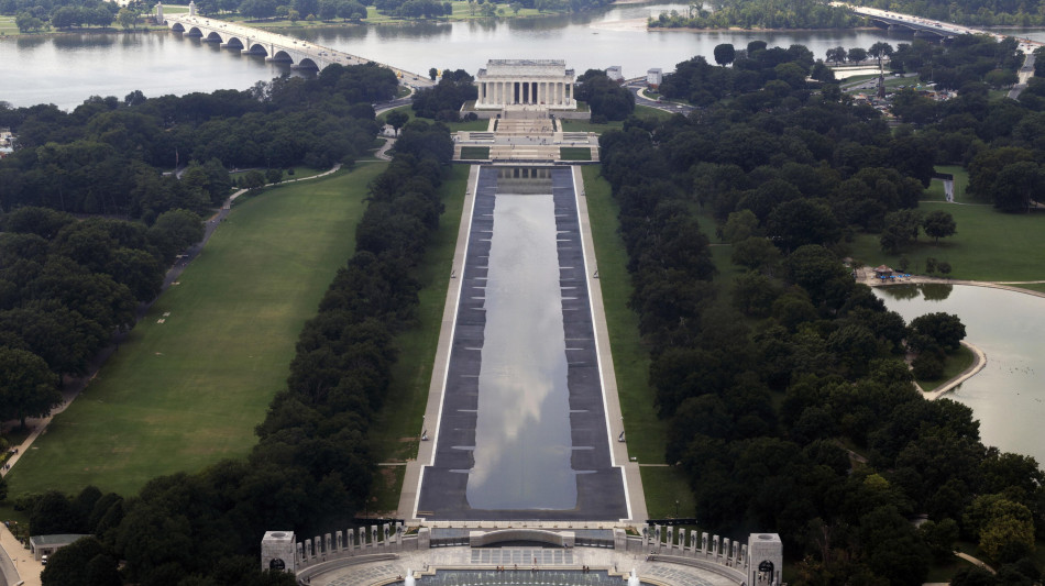Nyt: 'Danni alla vasca del Lincoln Memorial dovuti a riparazioni difettose'