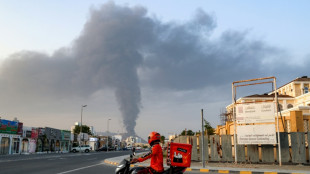 Sob proj&eacute;teis, entregadores de comida enfrentam alto risco no Golfo