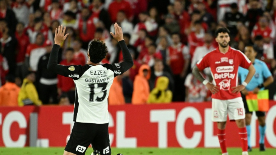  Corinthians arranca empate no fim (1-1) contra o Santa Fe na Libertadores 