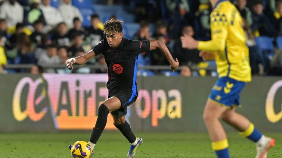 Bar&ccedil;a vence Las Palmas (2-0) e se mant&eacute;m na lideran&ccedil;a do Espanhol