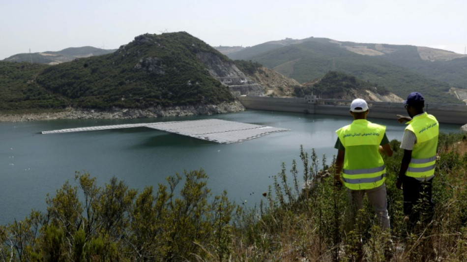 Marruecos cubre sus presas con paneles solares flotantes contra la sequía