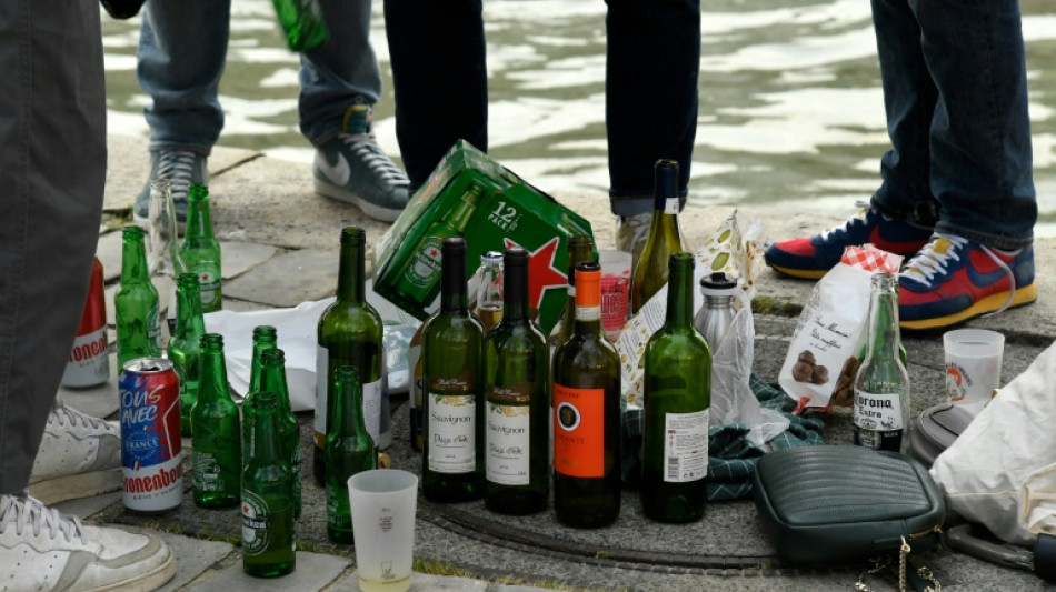  Weniger Jugendliche trinken Alkohol - Rauschtrinken bei M&auml;nnern weiter verbreitet 