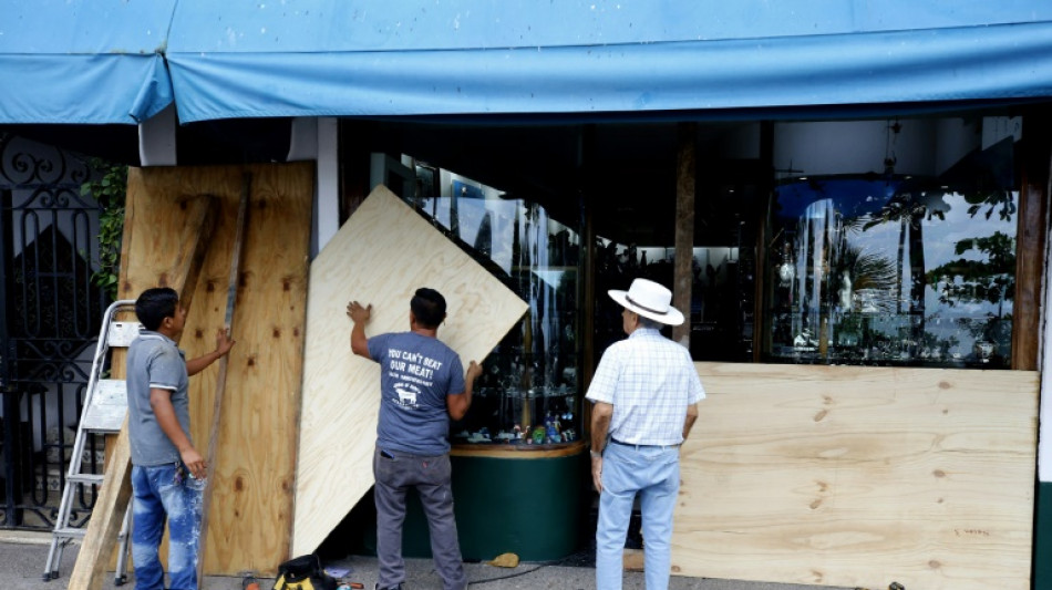 Hurac&aacute;n Lidia deja un muerto y da&ntilde;os materiales a su paso por M&eacute;xico