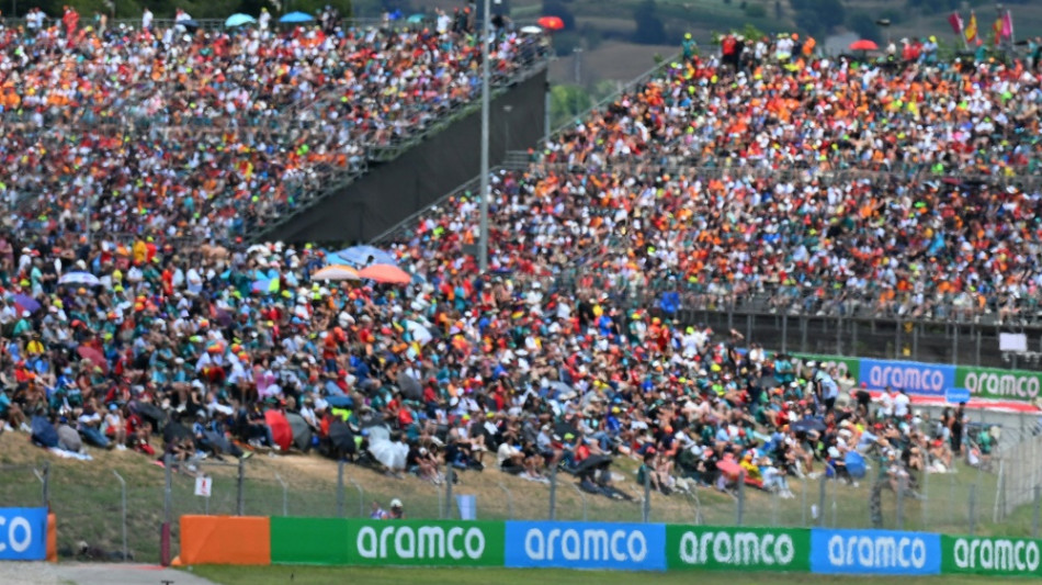 Verstappen st&uuml;rmt in Barcelona zum siebten Saisonsieg