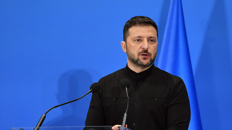 Zelensky, 'gli ucraini sono qui e rimarranno qui'