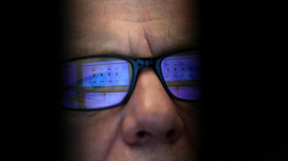  Borsa: Europa chiude debole coi dati Usa e i bond, Parigi -0,5% 