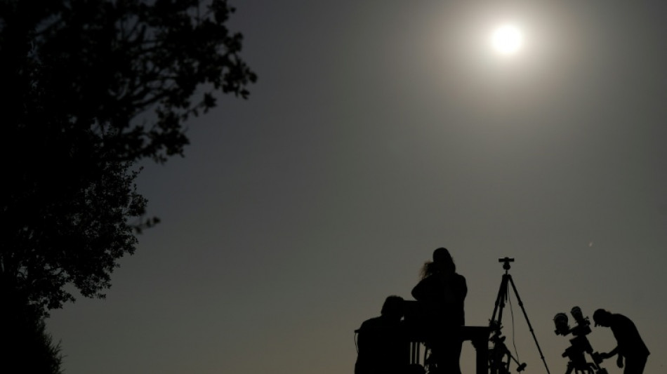 Eclipse chasers flock to Spain for 'breathtaking' experience 